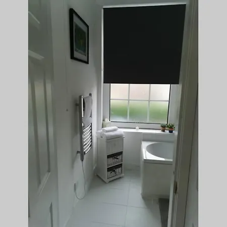 1 Bed Apartment In Filey Town Centre - Near Beach